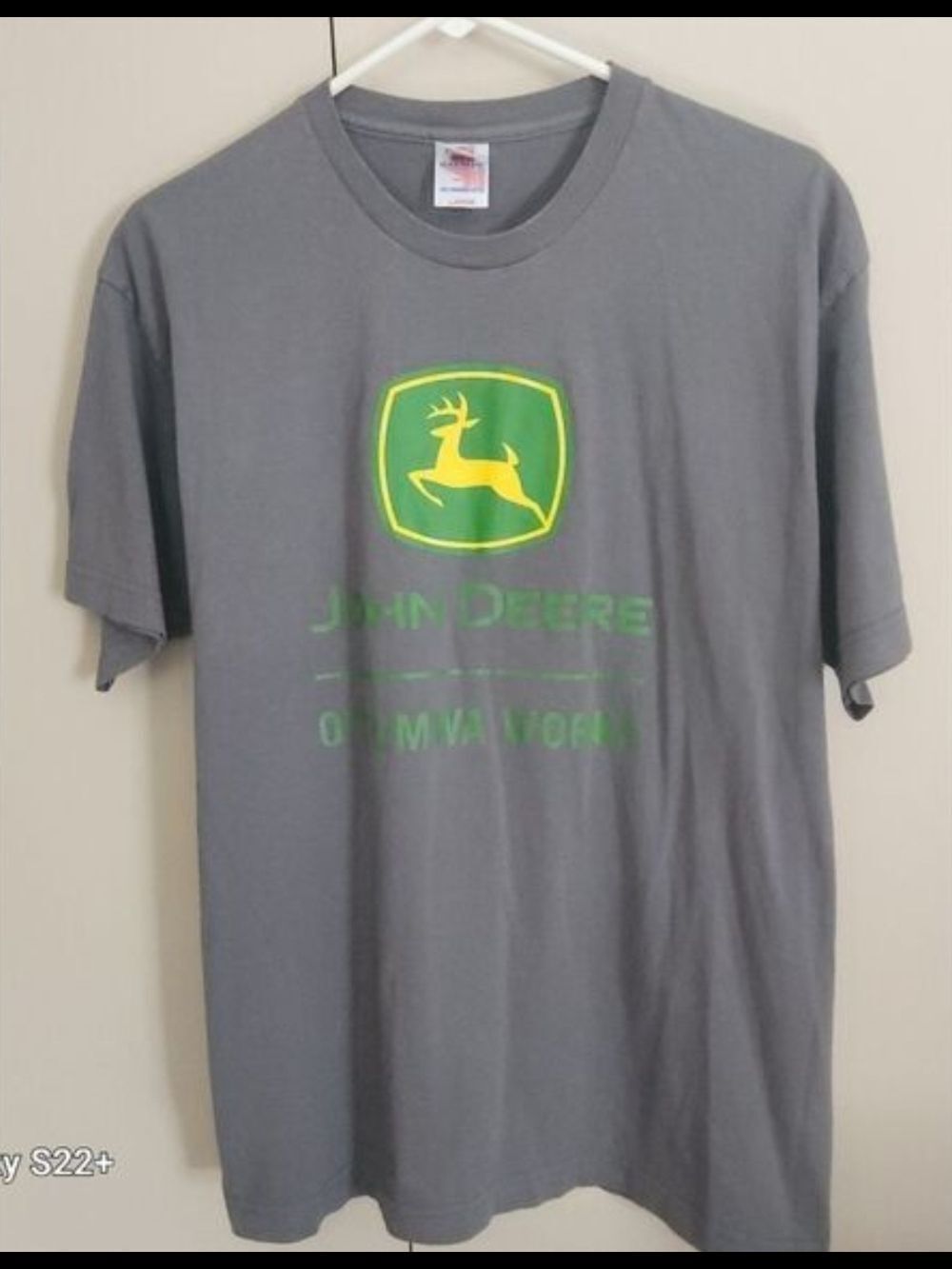 E28βGray T shirt with John Deere Green and Yellow Logo Emblem